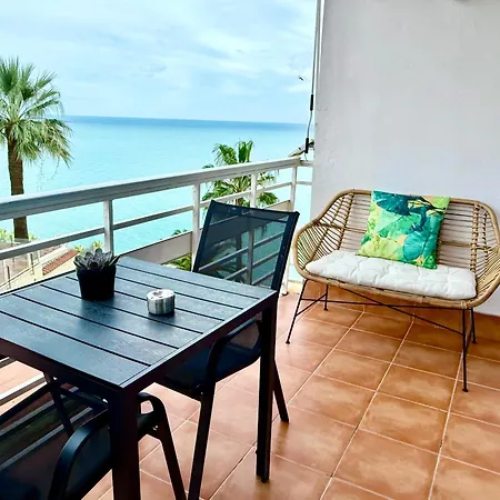 Arrecife De La Roca, Una Ventana Al Mar Torremolinos Exterior photo